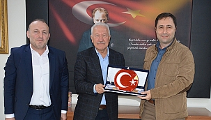 KÜRŞAT TUNA BAŞKAN YILMAZ'I ZİYARET ETTİ