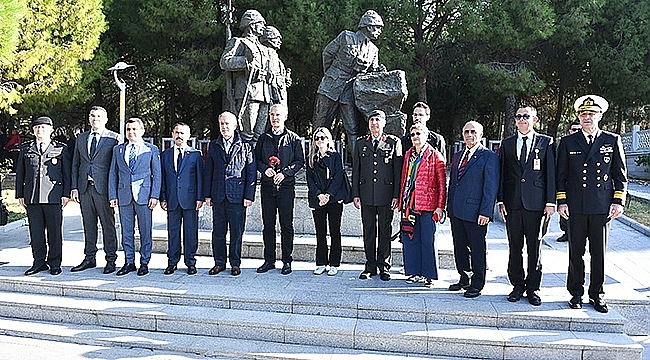 NATO GENEL SEKRETERİ STOLTENBERG ŞEHİTLER ABİDESİ'Nİ ZİYARET ETTİ