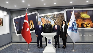 MİLLİ SAVUNMA BAKANI HULUSİ AKAR ÇANAKKALE VALİLİĞİNİ ZİYARET ETTİ