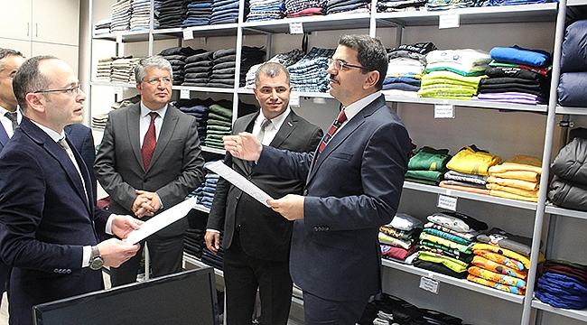 ÇANAKKALE ADLİYESİNDE KIZILAY SOSYAL MARKET AÇILDI