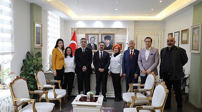 ÇANAKKALE KENT KONSEYİ YENİ YÖNETİMİ VALİ AKTAŞ'I ZİYARET ETTİ