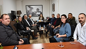 CHP İL VE MERKEZ İLÇE YÖNETİMİNDEN BELEDİYEMİZ BASIN BİRİMİNE ZİYARET