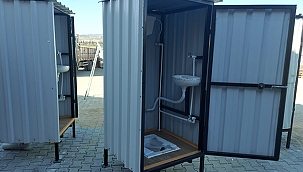 BELEDİYE EKİPLERİ PORTATİF TUVALET YAPTI