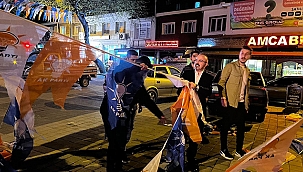 TURAN GENÇLİK KOLLARIYLA BAYRAK ASTI