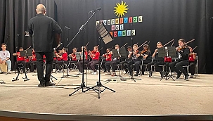 CUMHURİYET'İN ÇOCUKLARI SAHNEDE