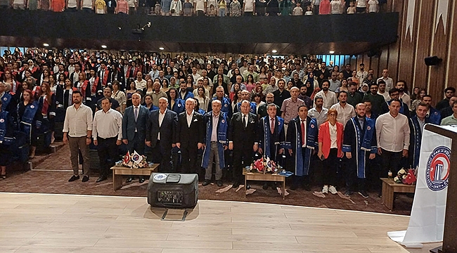 BİGA TSO HEYETİ İİBF'NİN MEZUNİYET TÖRENİNE KATILDI