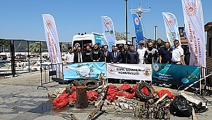 DÜNYA ÇEVRE GÜNÜ'NDE DENİZDEN ÇÖP TOPLADILAR