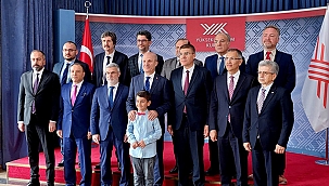 REKTÖR PROF. DR. ERENOĞLU MAZBATASINI ALDI