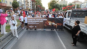 ÇANAKKALE RUHU İLE 15 TEMMUZ MİLLİ BİRLİK YÜRÜYÜŞÜ YAPILDI