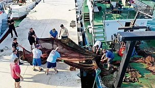 EDREMİT KÖRFEZİ HAYALET AĞLARDAN TEMİZLENİYOR