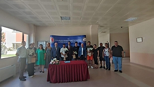 LAPSEKİ MESLEK YÜKSEKOKULU'NDA 2023-2024 EĞİTİM - ÖĞRETİM KAYITLARI BAŞLADI