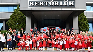 ÇOMÜ KREŞ VE ANAOKULU, CUMHURİYETİN 100. YILINI BÜYÜK BİR COŞKUYLA KUTLADI