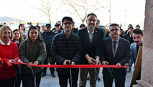 "CUMHURİYETİMİZİN 100 YILINDA ÇOMÜ'LÜ OLMAK"