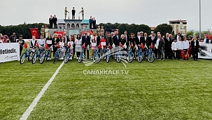 BİGA FB'DEN 23 NİSAN'DA ÇOCUKLARA HEDİYE