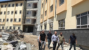 ÇAN KAYMAKAMI NEBİOĞLU İNŞAATI SÜREN OKULLARI DENETLEDİ
