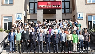 VALİ AKTAŞ, VALİLİK HİZMET BİNASINDA GÖREV YAPAN PERSONELLE VEDALAŞTI