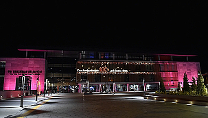 FARKINDALIK İÇİN PEMBE IŞIK