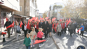 "YAŞASIN CUMHURİYET"