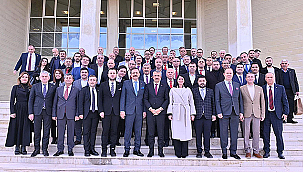 ÖDÜL TÖRENİNE ÇANAKKALE ODA VE BORSA BAŞKANLARI KATILDI