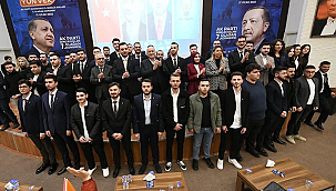GENÇLİK ATEŞİ AK PARTİ'Yİ SARDI 