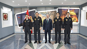 SOLOTÜRK EKİBİNDEN VALİ TORAMAN'A ZİYARET