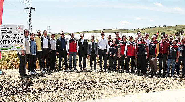 14 ÇEŞİT BUĞDAY, 2 ÇEŞİT ARPA İÇİN TARLA GÜNÜ DÜZENLENDİ