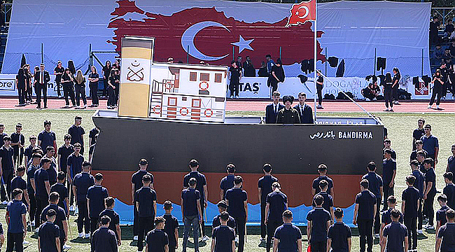 BİGA'DA 19 MAYIS COŞKUYLA KUTLANDI