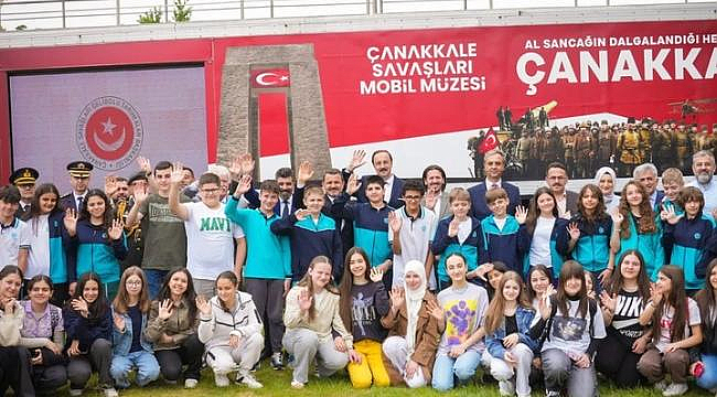 ÇANAKKALE MOBİL MÜZESİ ÜSKÜP'TE ZİYARETÇİLERİYLE BULUŞTU