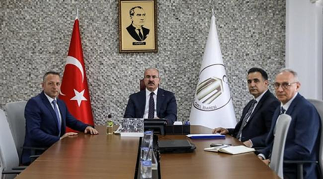 ÇANAKKALE VALİSİ, ALANKÖY MUHTARIYLA BULUŞTU