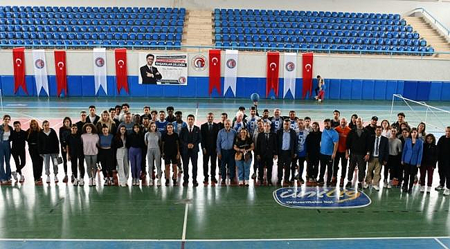 ÇOMÜ'DE GOALBALL MAÇI DÜZENLENDİ
