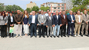 ENGELLİLER HAFTASI KAPSAMINDA ÇELENK SUNMA TÖRENİ GERÇEKLEŞTİRİLDİ