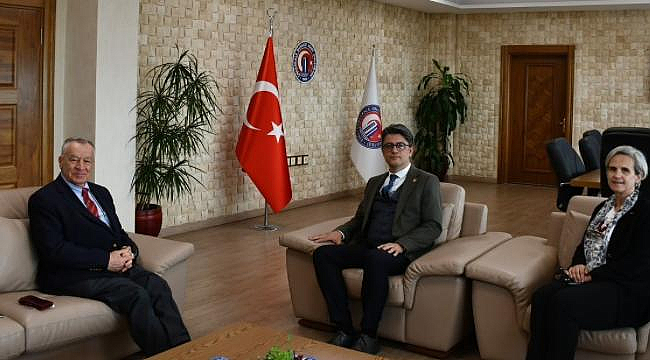 TÜBA ŞEREF ÜYESİ PROF. DR. EMİN KANSU'DAN REKTÖR ERENOĞLU'NA ZİYARET