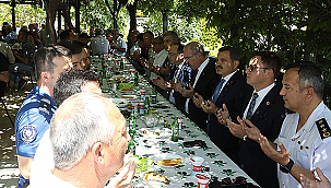 VALİ TORAMAN BİGALI KÖYÜ'NDE HAYIR YEMEĞİNE KATILDI