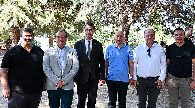 ÇOMÜ'DE KURUM İÇİ BAYRAMLAŞMA MERASİMİ GERÇEKLEŞTİRİLDİ