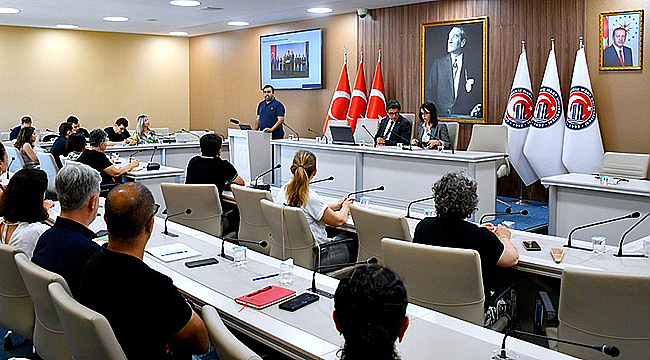 ÇOMÜ'DE 2024 YÖNETİMİN GÖZDEN GEÇİRMESİ TOPLANTISI YAPILDI