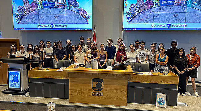 OSNABRÜCK VE ÇANAKKALELİ GENÇLER MECLİS TOPLANTISINDA BULUŞTU