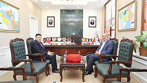 VALİ TORAMAN'DAN GÖKÇEADA KAYMAKAMI OSMAN ACAR'A ZİYARET