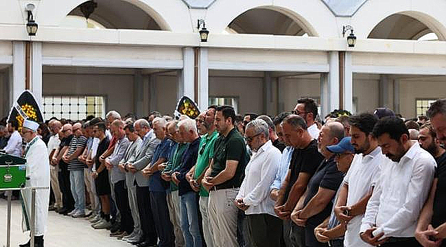 VALİ TORAMAN, MERHUM MEHMET KUTLU'NUN CENAZE TÖRENİNE KATILDI