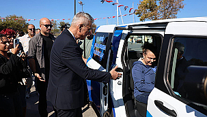 SAĞLIK BAKANI MOBİL SİGARA BIRAKMA POLİKLİNİĞİ'Nİ ZİYARET ETTİ