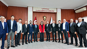 AK PARTİ ÇANAKKALE YÖNETİCİLERİNDEN MİLLİ EĞİTİM MÜDÜRÜNE ZİYARET