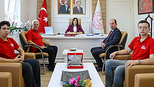 ÇANAKKALE FEN LİSESİ ÖĞRENCİLERİ TEKNOFEST'TEN TÜRKİYE 2'NCİLİĞİYLE DÖNDÜ