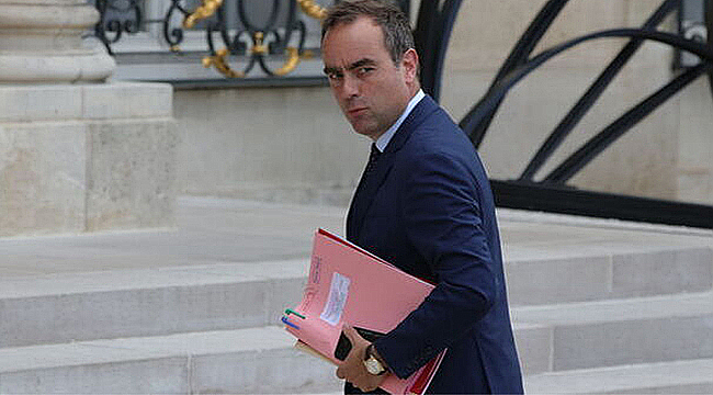 FRANSA BAŞBAKANI SEBASTIEN LECORNU GÖREVİNDEN İSTİFA ETTİ