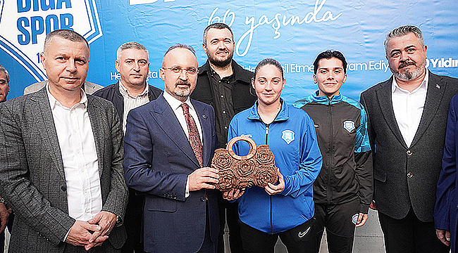 BÜLENT TURAN, BİGASPOR KULÜBÜNÜ ZİYARET ETTİ