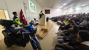 EZİNE'DE MOTOSİKLET SÜRÜCÜLERİNE EĞİTİM