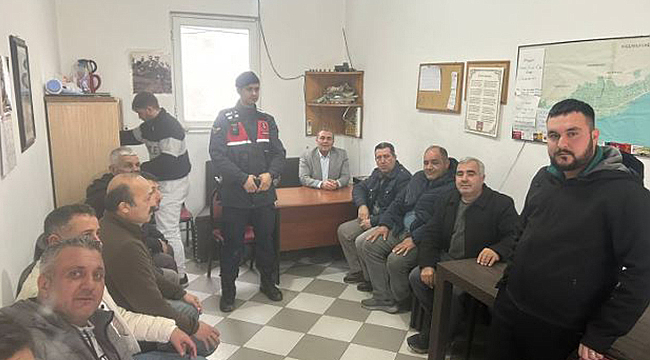 AYVACIK'TA TAKSİ ŞOFÖRLERİNE GÖÇMEN KAÇAKÇILIĞI UYARISI