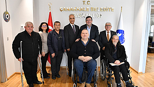 BAŞKAN ERKEK, TÜRKİYE SAKATLAR DERNEĞİ GENEL BAŞKANI BOYRAZ'I AĞIRLADI