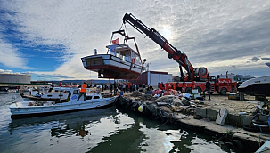 BİLİM-1 ARAŞTIRMA VE UYGULAMA GEMİSİ YENİDEN DENİZE İNDİRİLDİ