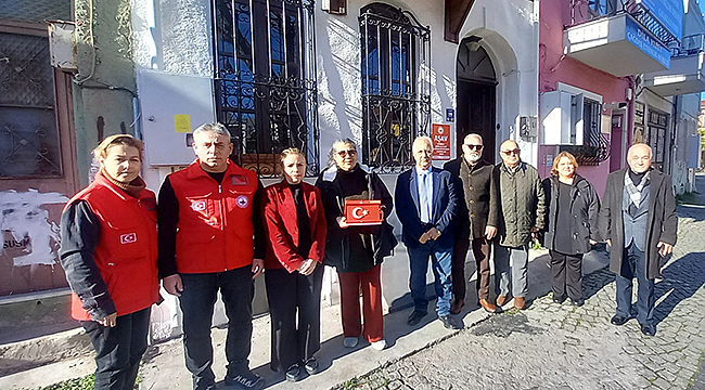 İYİ PARTİ'DEN ÇANAKKALE'DE ŞEHİT AİLELERİNE ANLAMLI ZİYARET