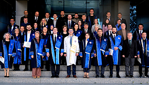  ÇOMÜ'DE AKADEMİK YÜKSELME VE ATAMA CÜBBE TÖRENİ GERÇEKLEŞTİRİLDİ