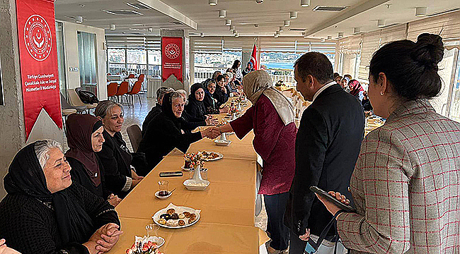 VALİ TORAMAN'IN EŞİ NEŞE TORAMAN, ŞEHİT AİLELERİYLE BİR ARAYA GELDİ